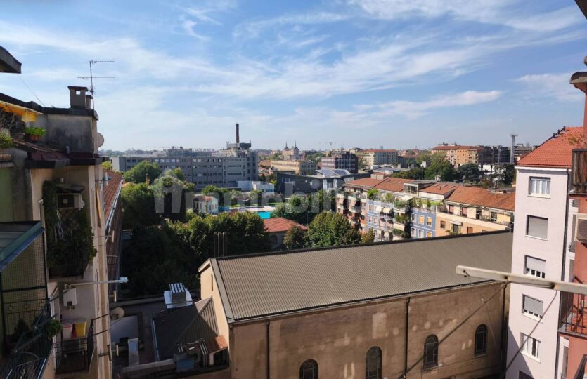 Attico in vendita a milano zona città studi trilocale con terrazzo e vista panoramica