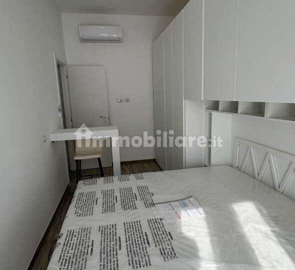 In vendita bilocale finemente ristrutturato a Milano, zona cenisio