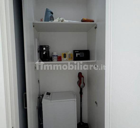 In vendita bilocale finemente ristrutturato a Milano, zona cenisio