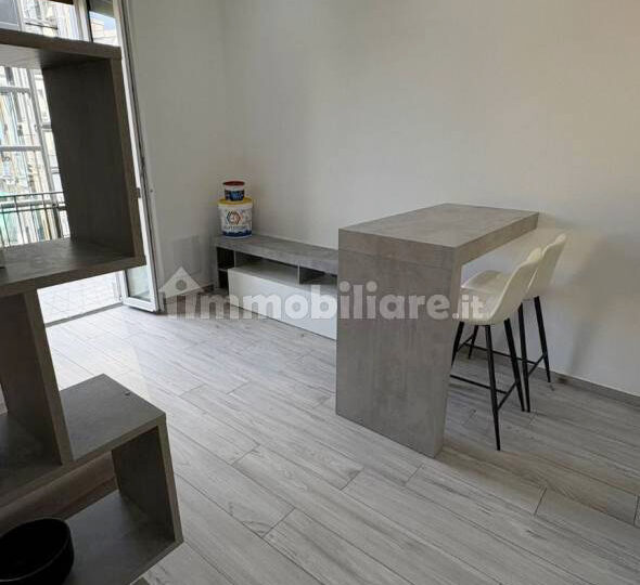 In vendita bilocale finemente ristrutturato a Milano, zona cenisio