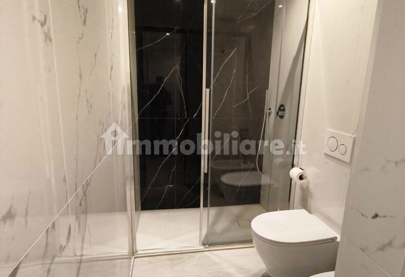 Vendo 55 mq a milano in corso vercelli ottimo bilocale completamente ristrutturato a nuovo ottime finiture